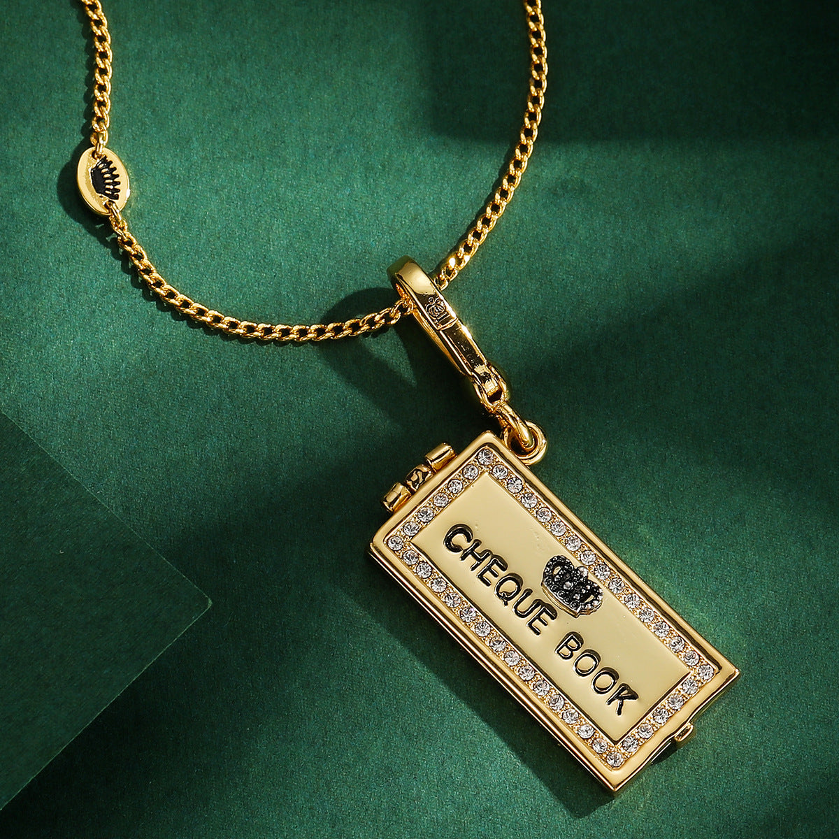 Crown Square Openable Enamel Letter Smiling Face